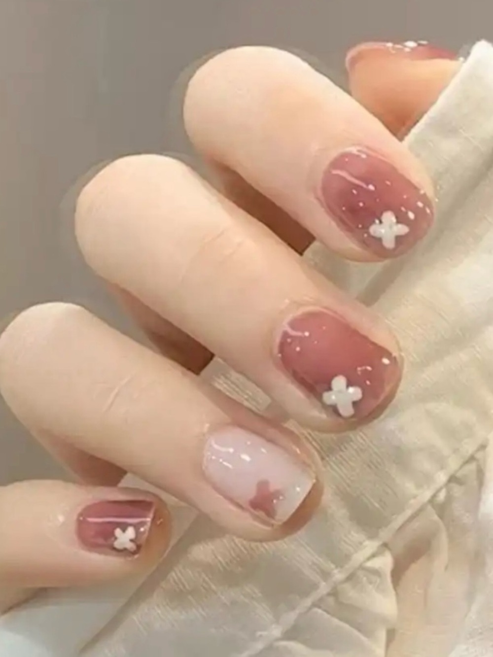 3/$40 NIB 24 Pcs Small Flower Press On Nails